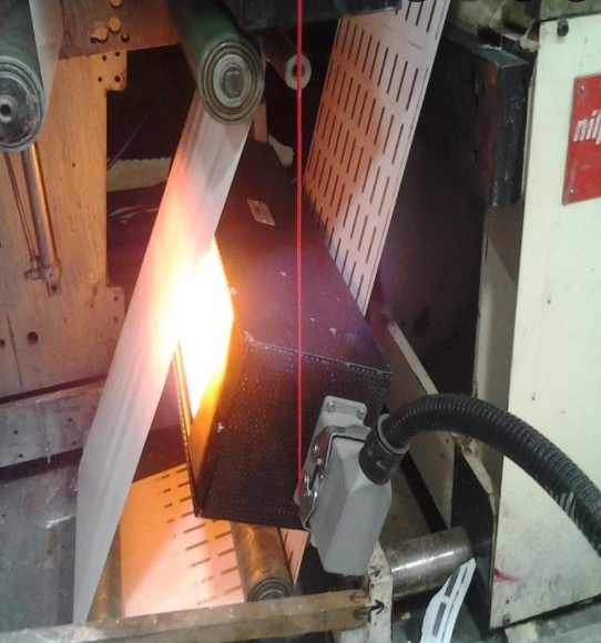 Infrared lamp with air knife