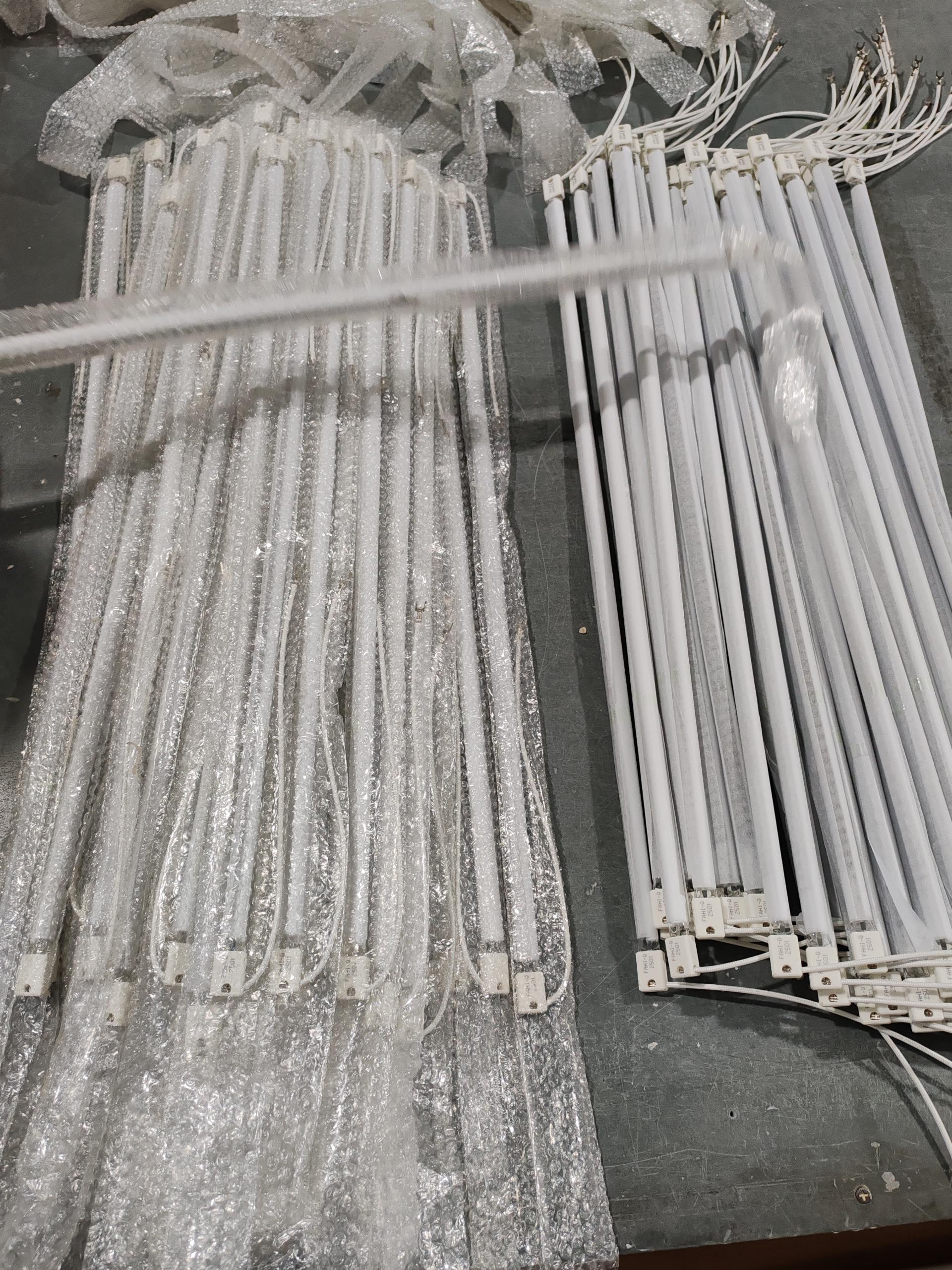 đèn sưởi carbon hồng ngoại