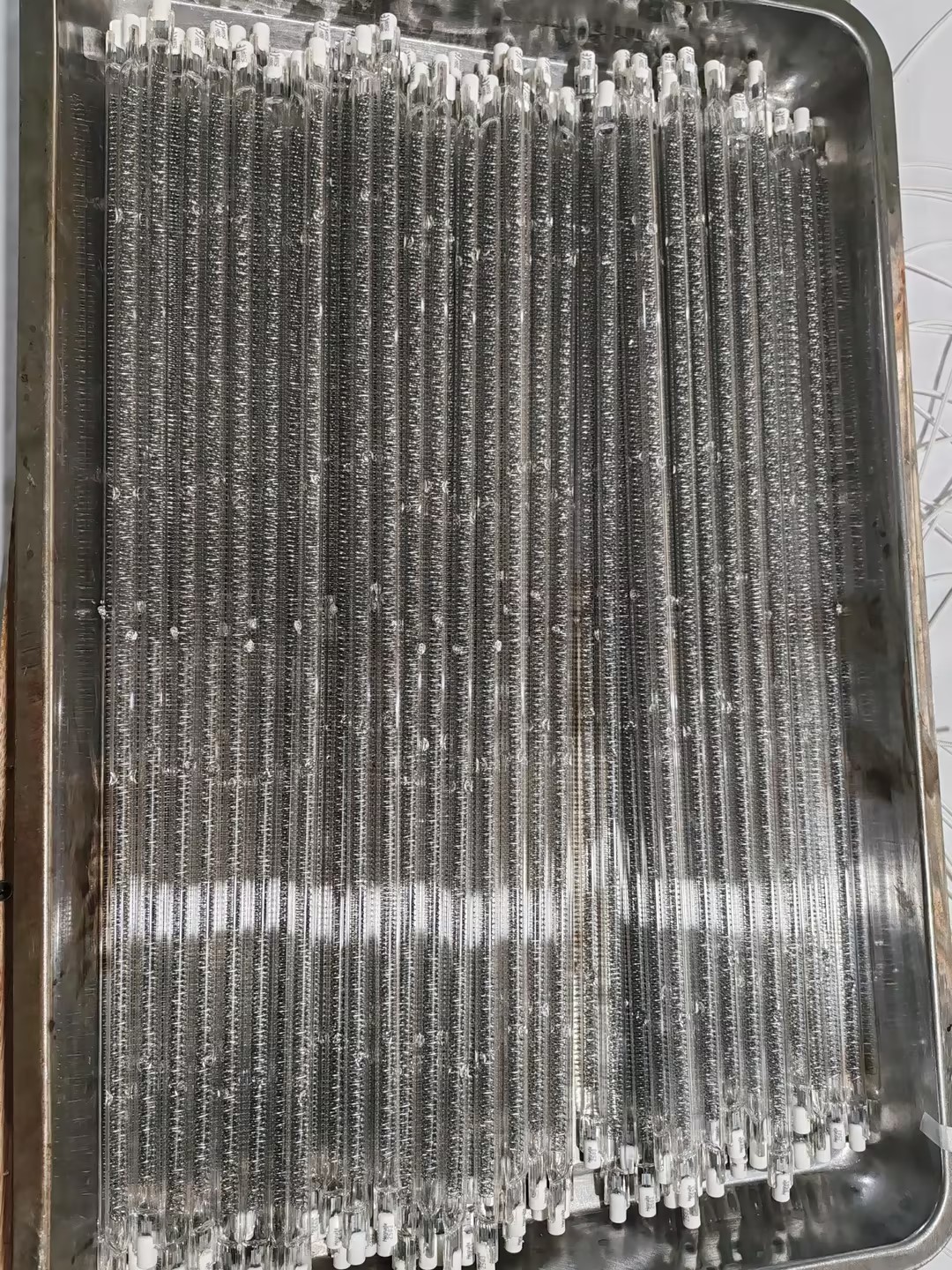 đèn sưởi hồng ngoại sợi carbon bóng đèn sưởi tốt nhất